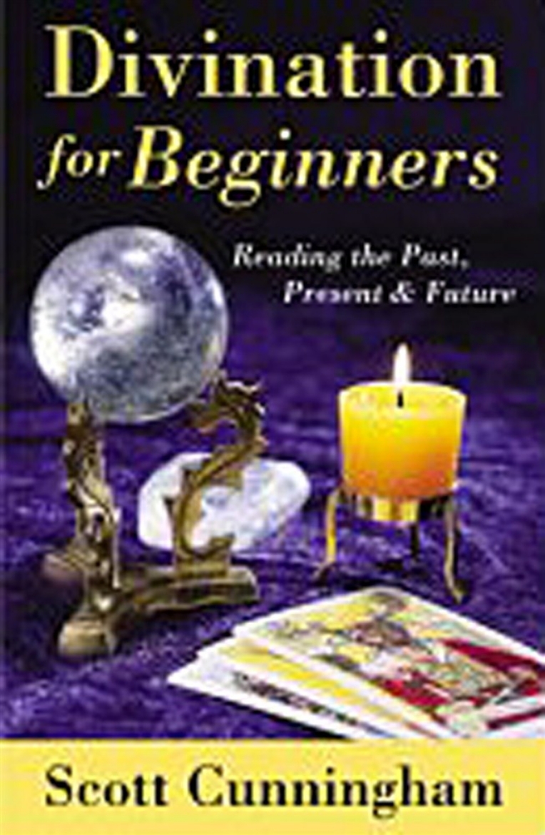 Picture of Divination for beginners - discover the techniques that work for you