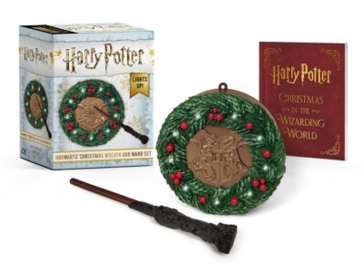 Picture of Harry Potter: Hogwarts Christmas Wreath and Wand Set: Lights Up!