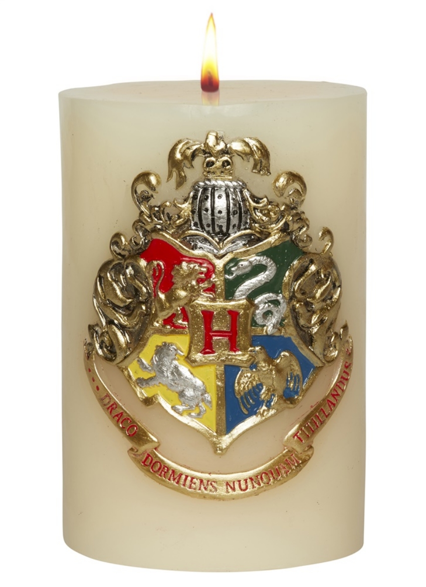 Picture of Harry Potter: Hogwarts Sculpted Insignia Candle